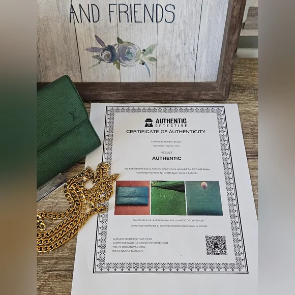 LV Louis Vuitton Green Epi Long Wallet with Elegant Crossbody Chain - Picture 14 of 14
